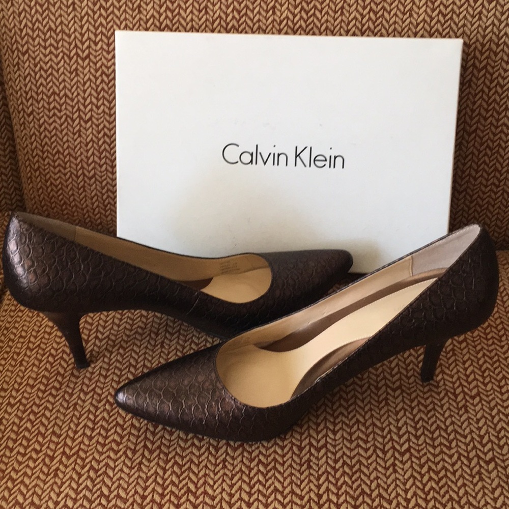 Gorgeous pair of Calvin heels